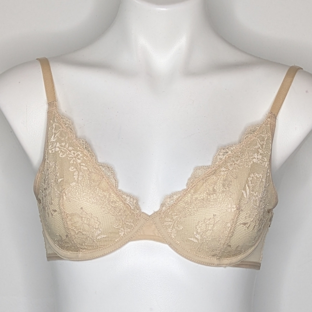 ✨ 3/$15 INC International Concepts Cream Lace Unlined Bra Small